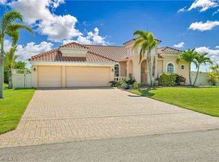 420 NW 9th St, Cape Coral, FL 33993