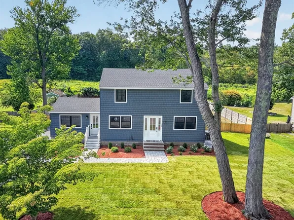 28 Fieldstone Dr, Burlington, MA 01803