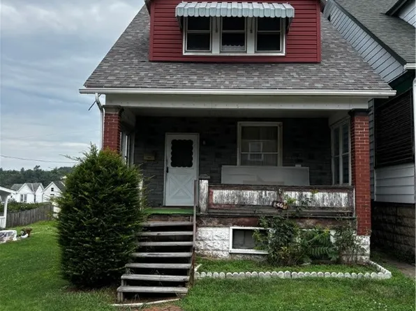 46 Broadway Ave, Irwin, PA 15642