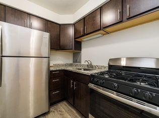 6211 N Kenmore, Chicago, IL 60660
