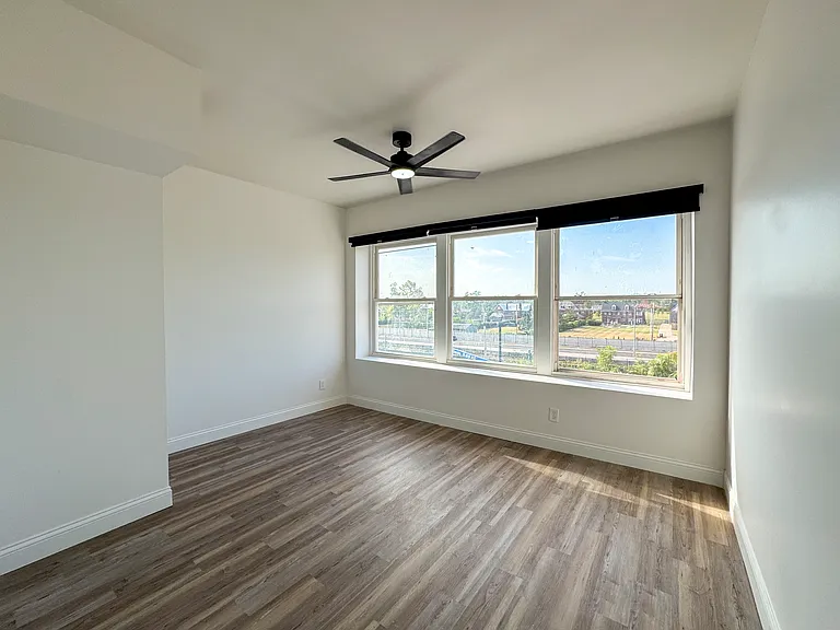 5621 Pershing Ave — Photo 7