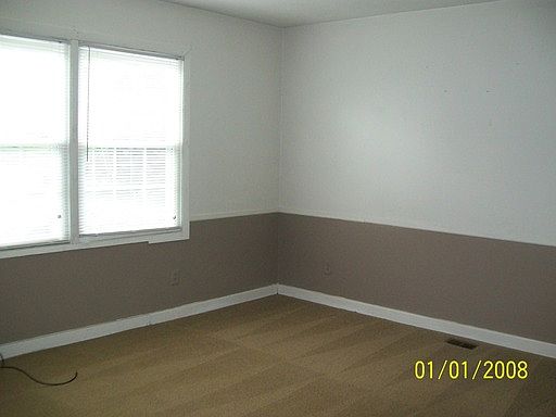 4th image of 1905 Brook Hollow Rd
