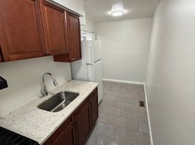 241 Weequahic Ave