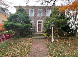 16 Philadelphia Ave, Shillington, PA 19607