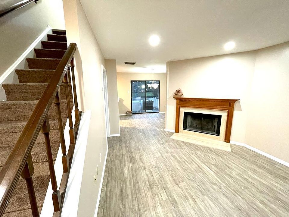 2nd image of 10 Chadwick Ct