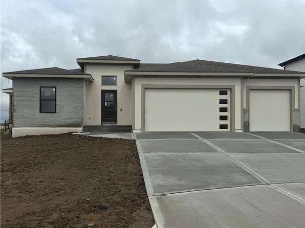 27604 E 128th Ct, Lake Lotawana, MO 64086