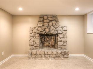 9019 Mission Rd, Leawood, KS 66206