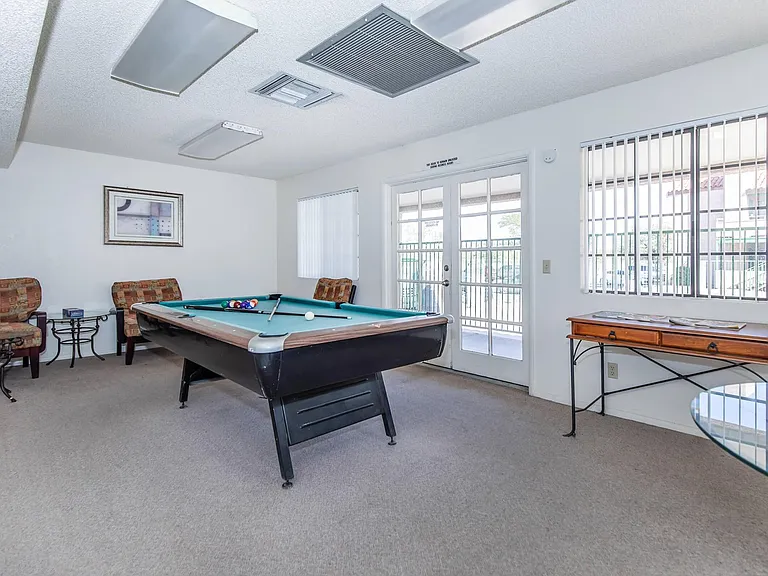 Broadmoor Apartments — Photo 15