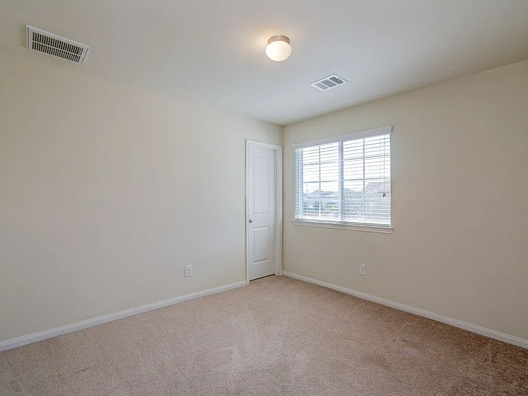 10410 Solitude Way — Photo 35