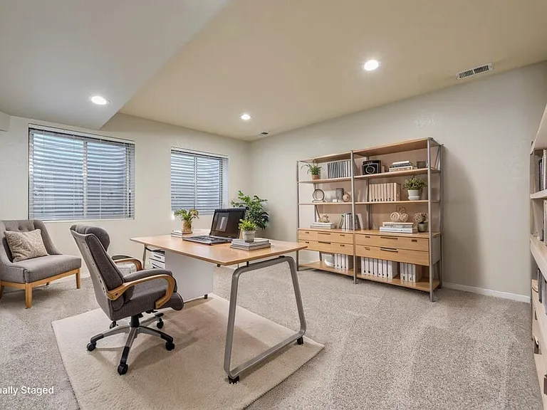 4376 Foxberry Dr — Photo 19