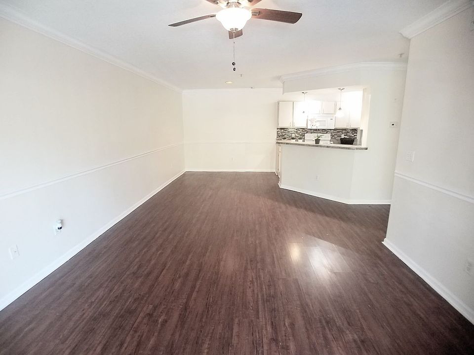 1st image of 802 Crest Pines Dr APT 825
