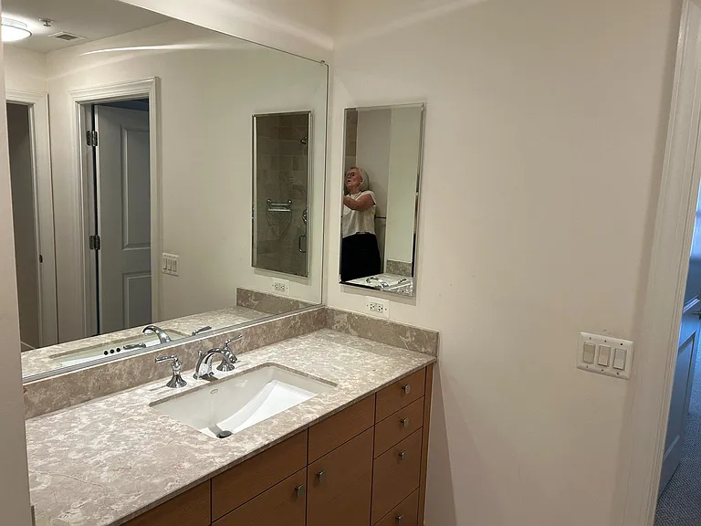 2425 L St NW #421 — Photo 13