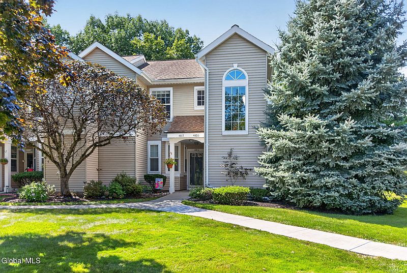 3rd image of 4806 S Foxwood Drive