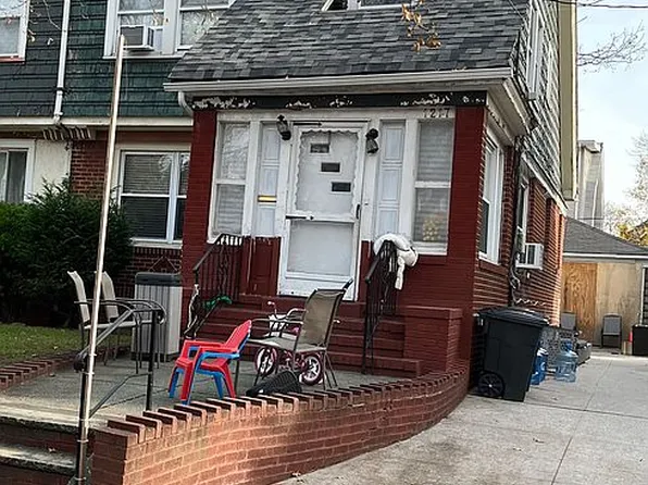 1217 E 28th St, Brooklyn, NY 11210