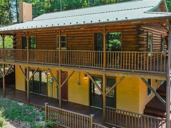 615 Phillips Gap, Purlear, NC 28665
