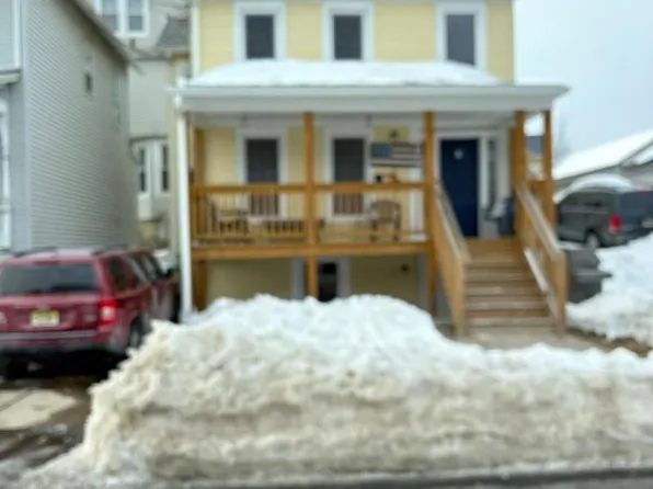 6 Madison St, Newton Town, NJ 07860