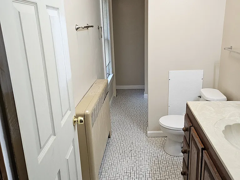 633 W Spruce St — Photo 7