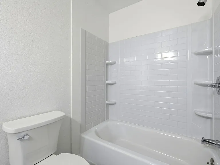 721 Center Ave — Photo 15