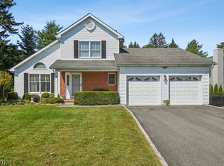 3 Maureen Rd, East Hanover, NJ 07936