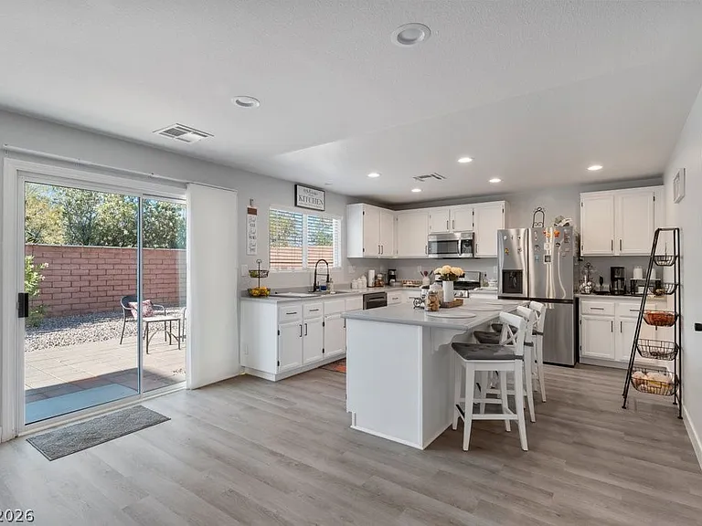 6924 Ghost Ranch Ave — Photo 10