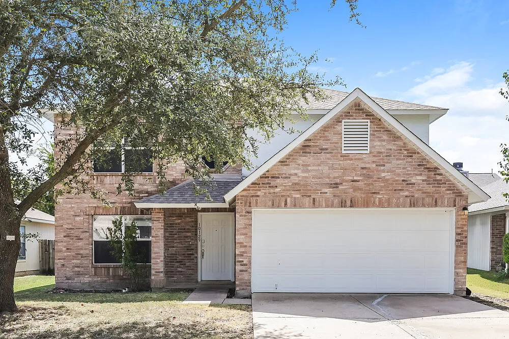 4 bed, 2.5 bath, 2193 sqft, $2,365 — Photo 1