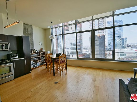 4th image of 1100 S Hope St APT 1614