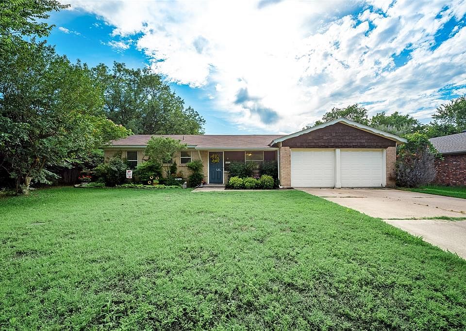 1st image of 107 Briarwood Dr