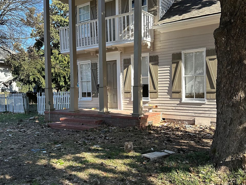 1st image of 514 S College St