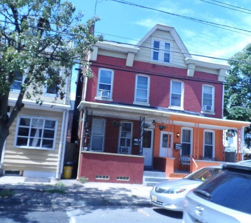 2nd image of 111 Division St