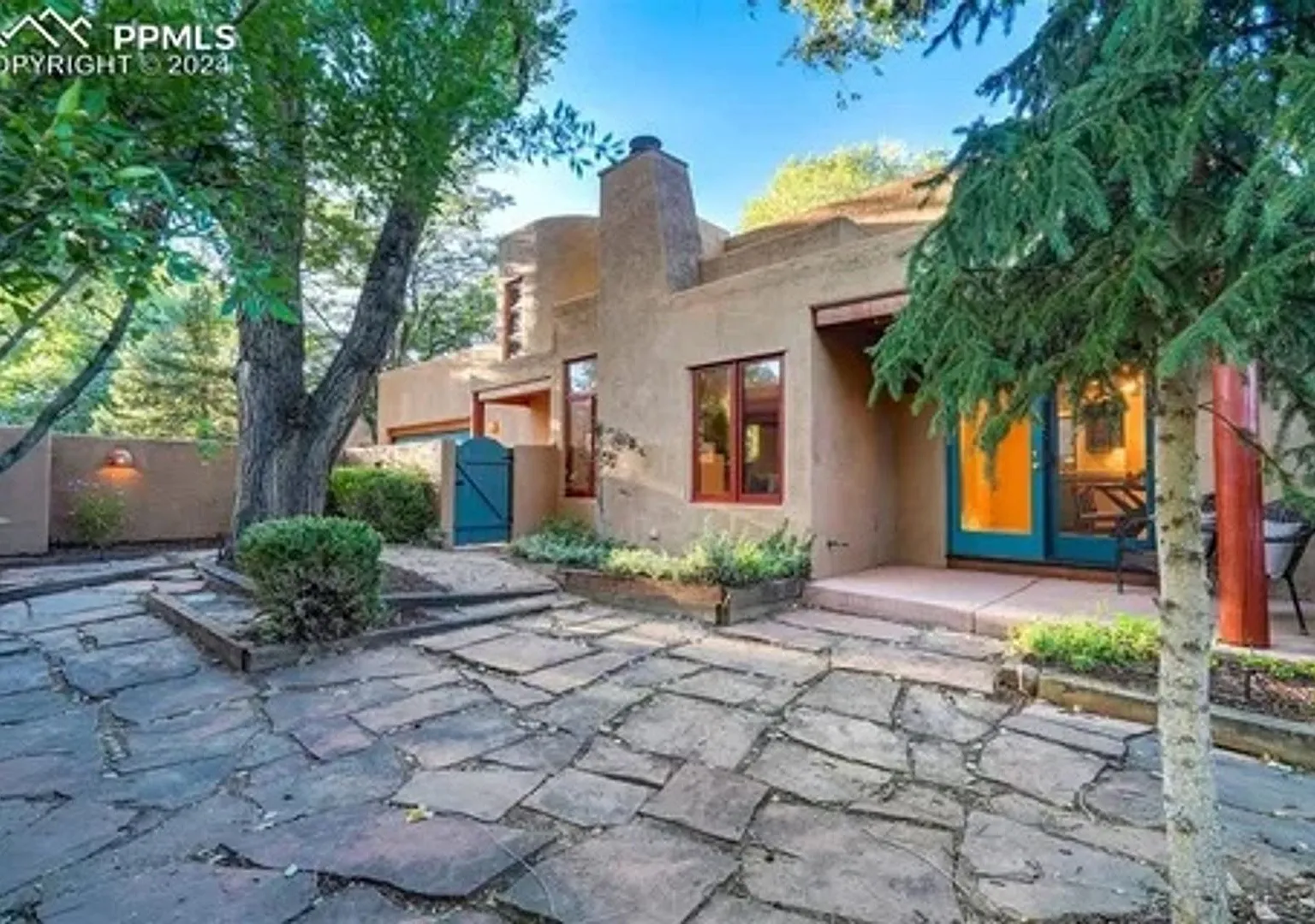 Southwestern Ranch with ADU — Photo 2