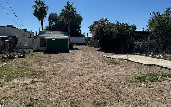 5th image of 2517 Sunrise St