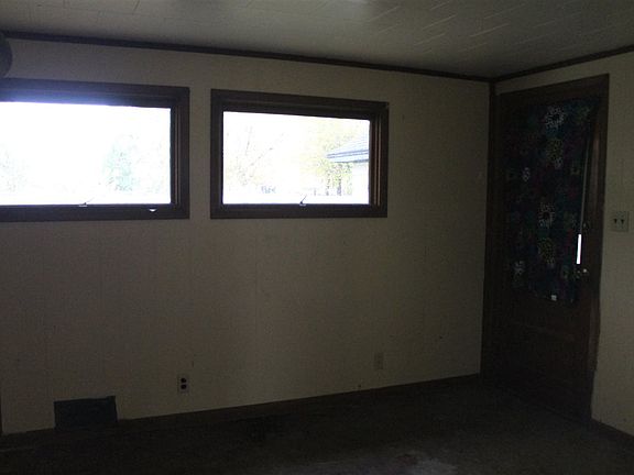 5th image of 217 Gates St