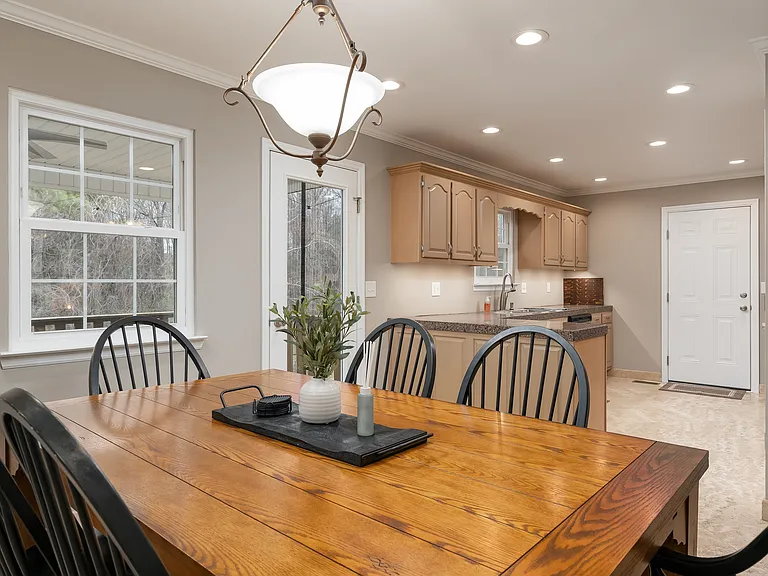 552 Eagle View Dr — Photo 8
