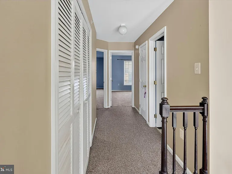 27 Lincoln Dr — Photo 16