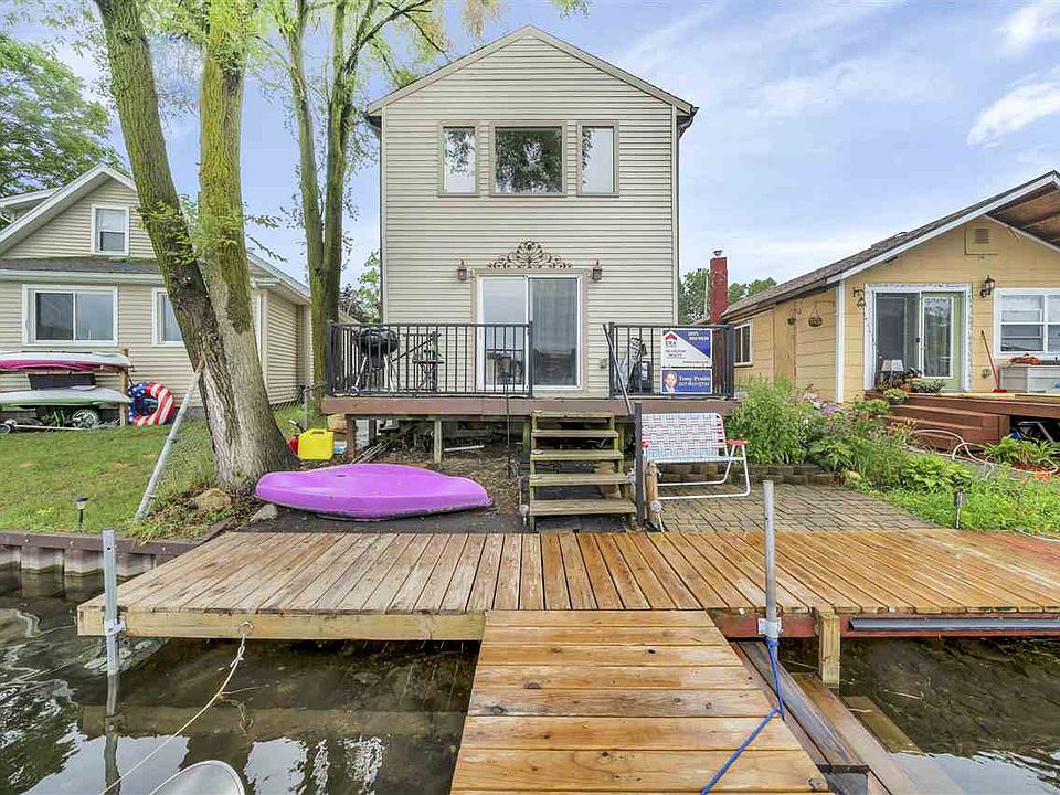 1st image of 213 S Lakeside Dr