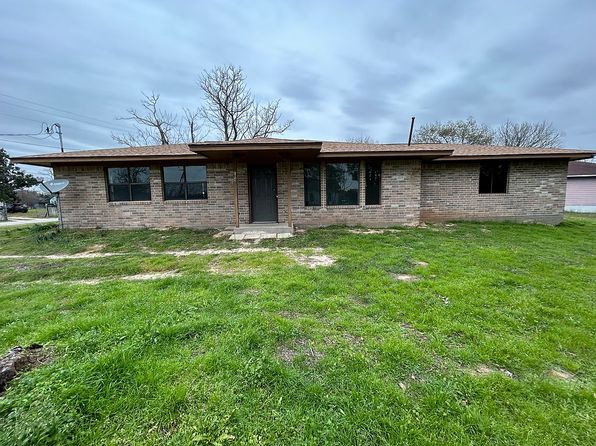 714 W Austin St
