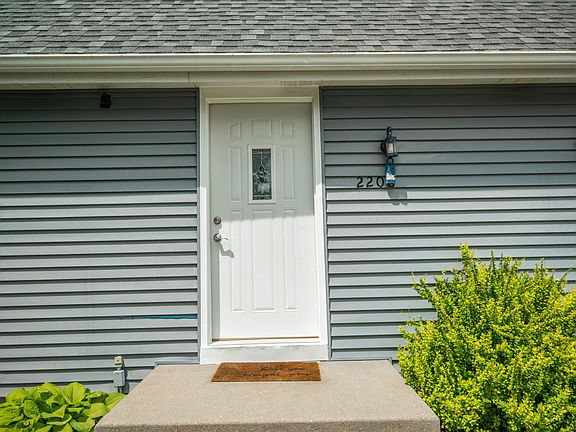 2nd image of 2208 Parker Cir