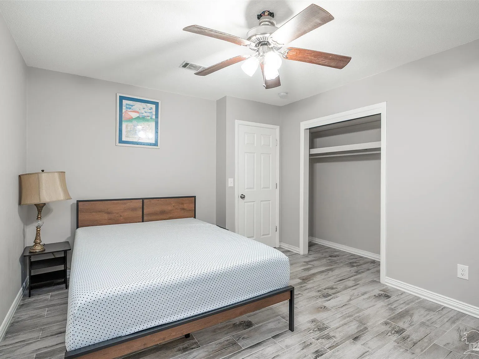 3 bed, 1410 sqft, $1,990 — Photo 4