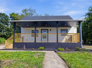 609 W Green St, Newman, IL 61942