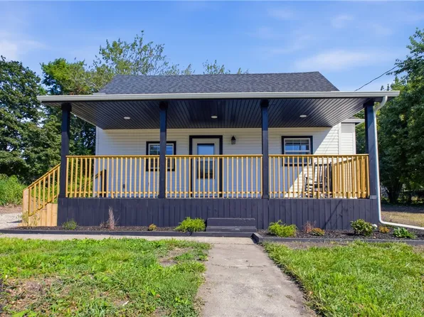 609 W Green St, Newman, IL 61942
