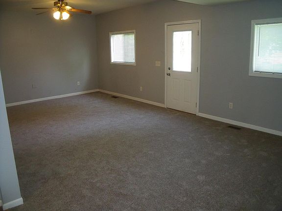 5th image of 523 E 1st St