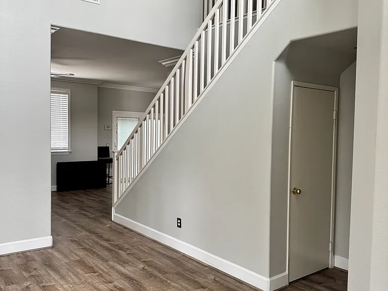 30050 Laurel Creek Dr — Photo 4