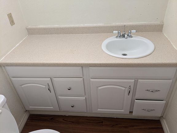 5th image of 921 13th St Unit D-4