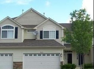 553 Telluride Dr, Gilberts, IL 60136