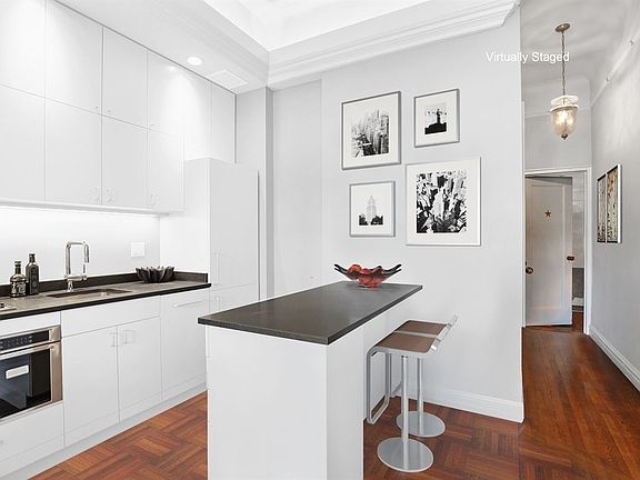 4th image of 11 W 81st St #4B