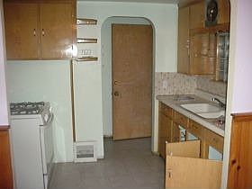 5th image of 1135 Gordon Rd