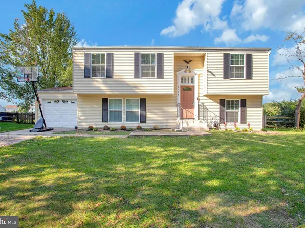 2197 Neville Ct, Waldorf, MD 20602