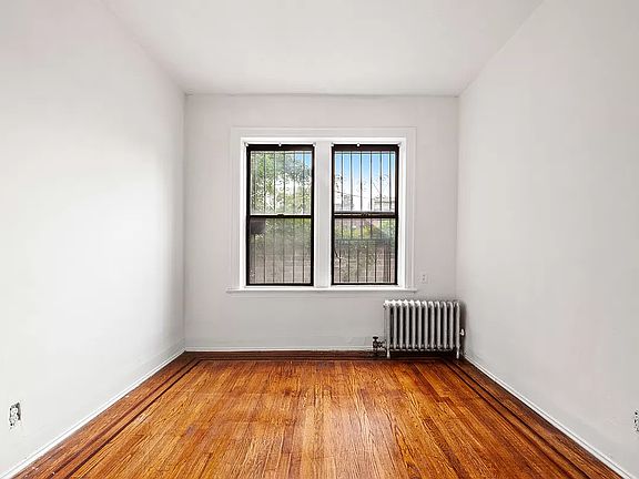 5th image of 30-90 23rd St #1B