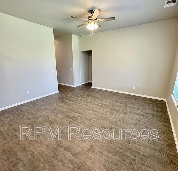 8401 NW 162nd St — Photo 8