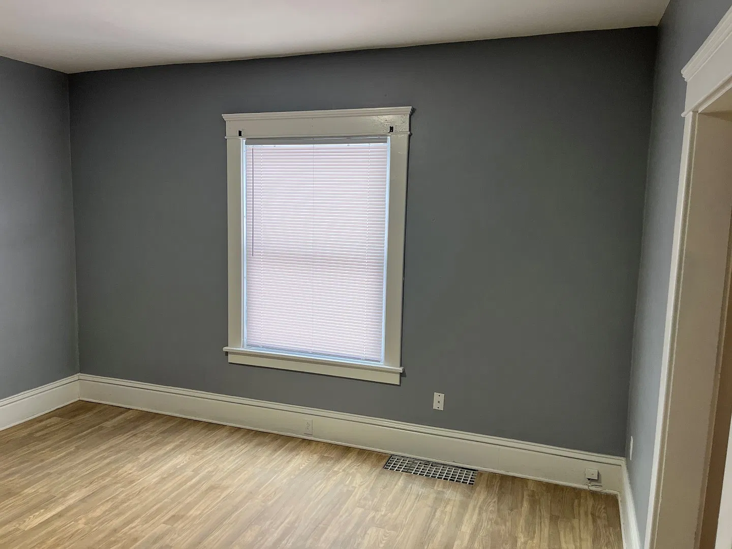 115 W Ely St — Photo 4